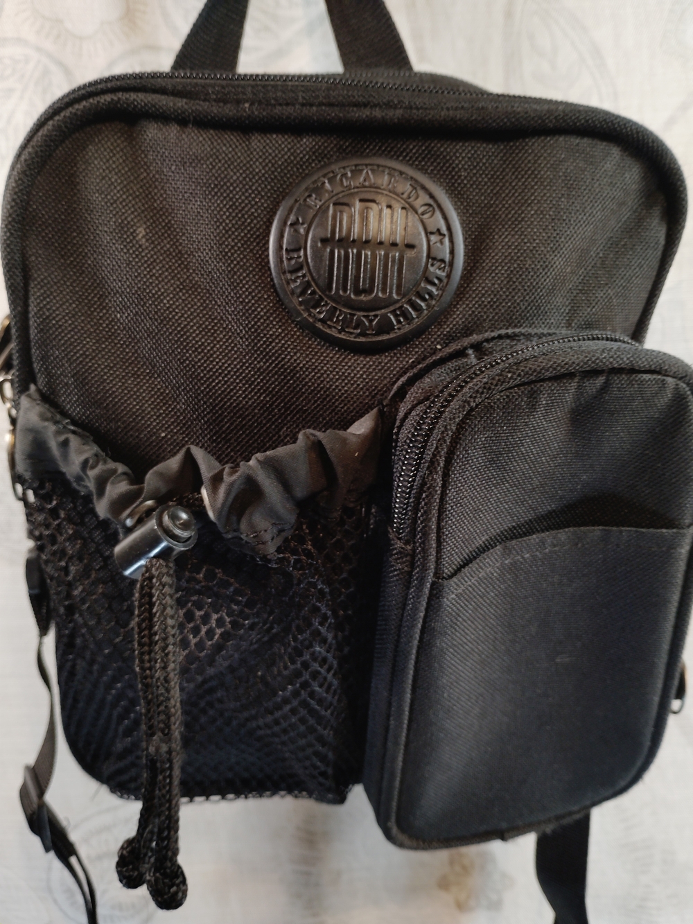Ricardo Of Beverly Hills Black  Compact  Messenger/ Crossbody Bag